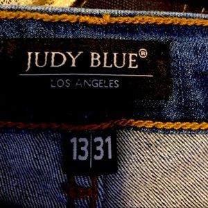 Skinny distressed jeans